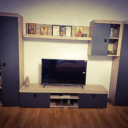 Mony Apartaments Roman Екстер'єр фото