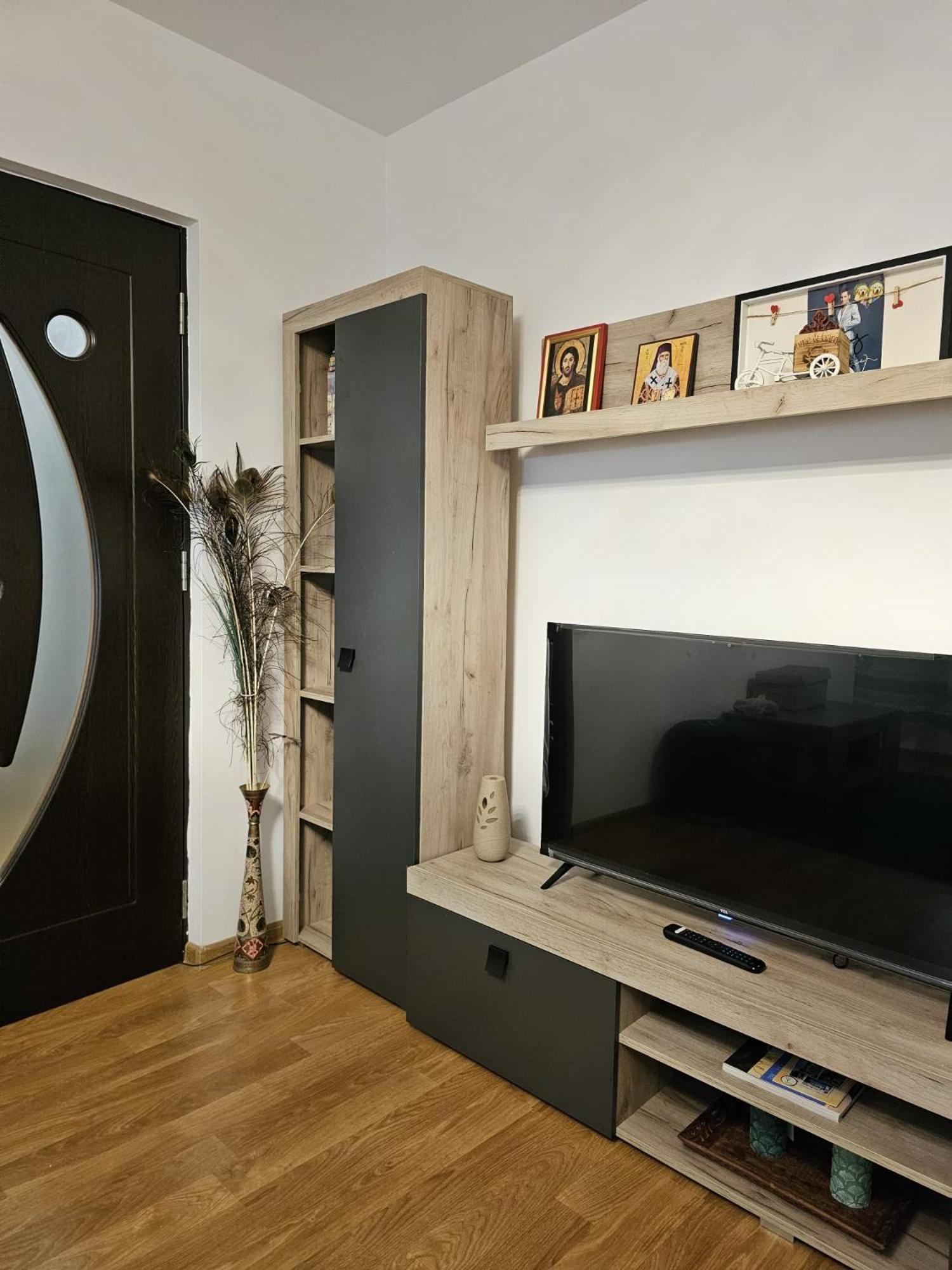 Mony Apartaments Roman Екстер'єр фото