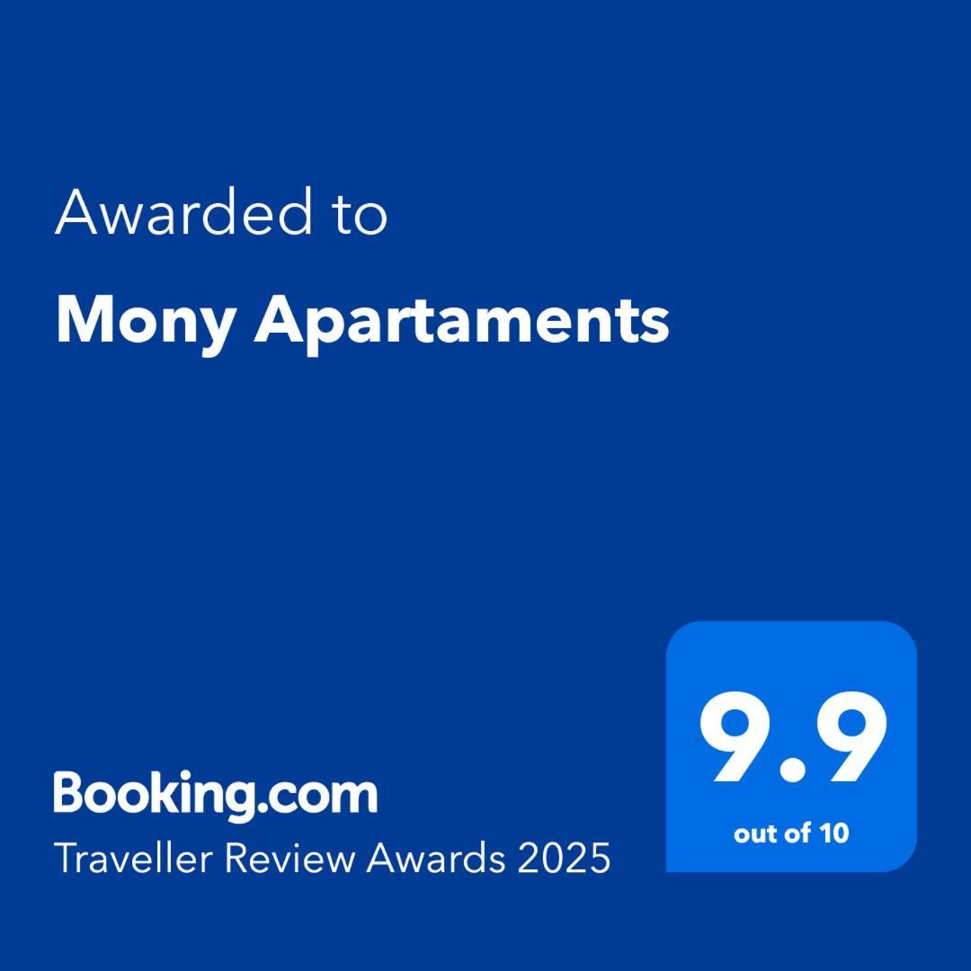 Mony Apartaments Roman Екстер'єр фото